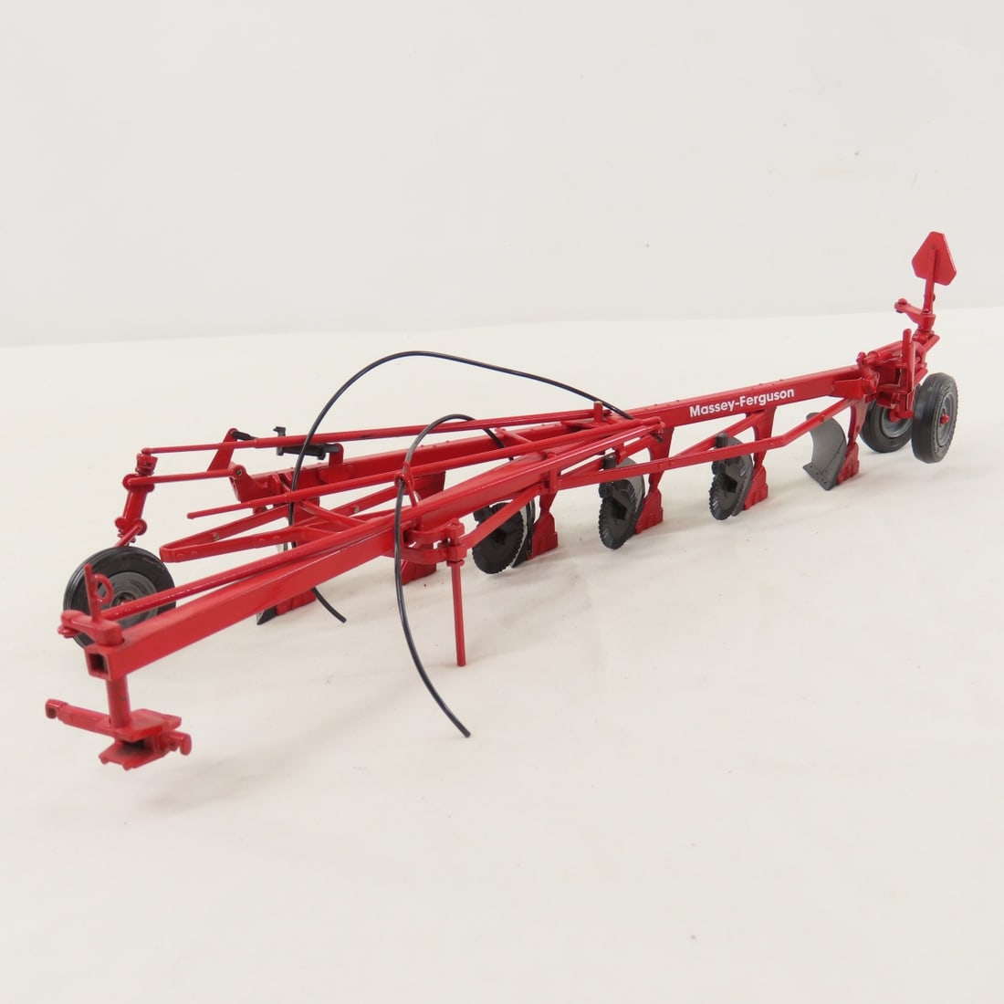 Scartch Built Massey-Ferguson 6 Bottom Plow: Scartch Built Massey-Ferguson 6 Bottom Plow - plastic model by ERLT, 1:25, LOT SIZE: 12x7x4", 1 LB All information and photos are intended to be as accurate as possible, but errors are possible. No