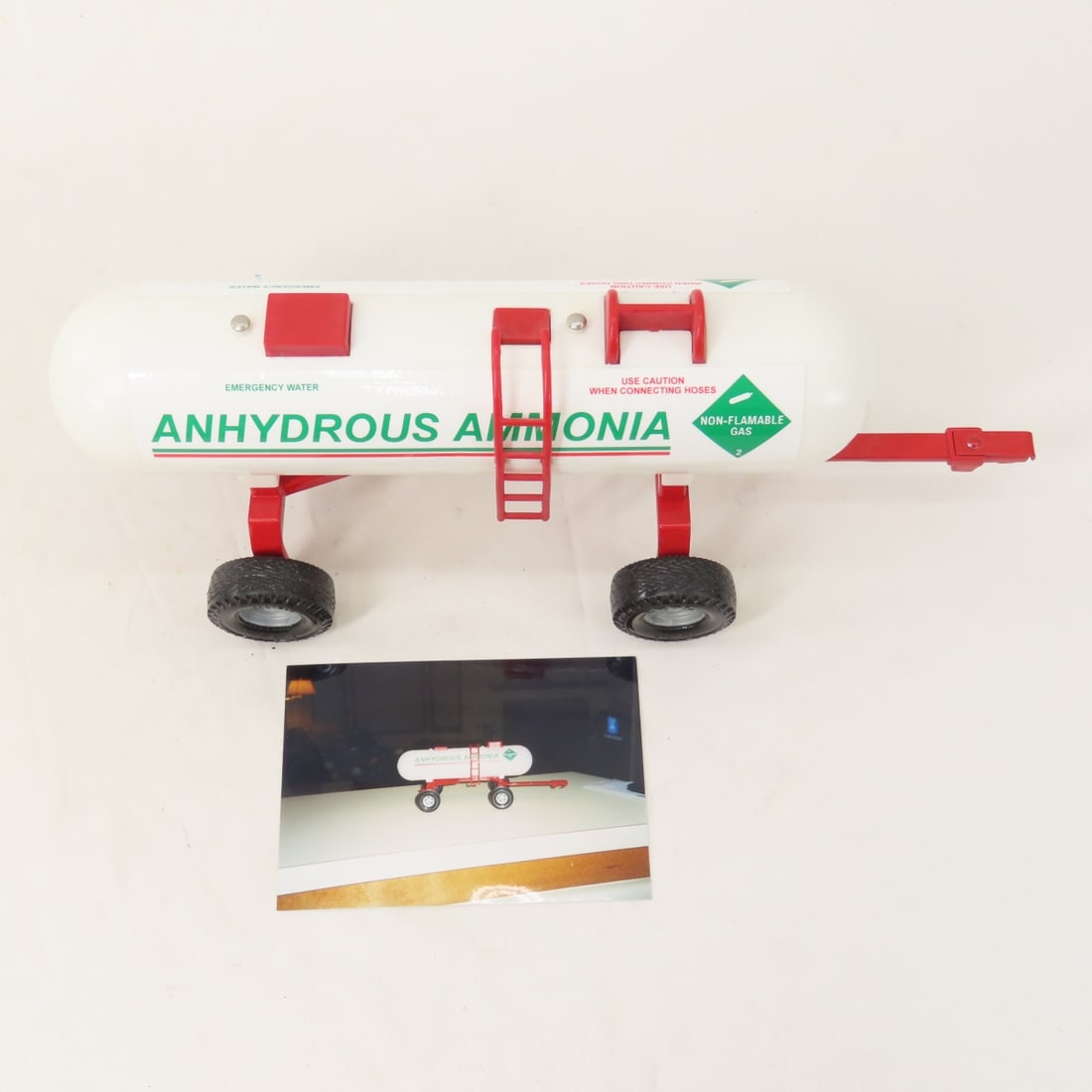 Blade, ERTL Ammonia Tank & Custom Grain Wagon - 6