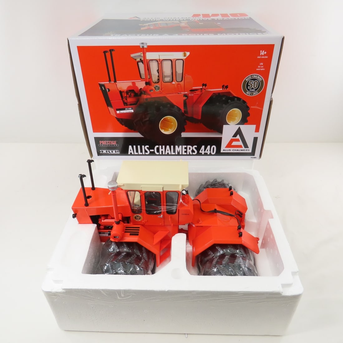 ERTL Prestige 1:16 Allis Chalmers 440 Tractor (1 of 20)