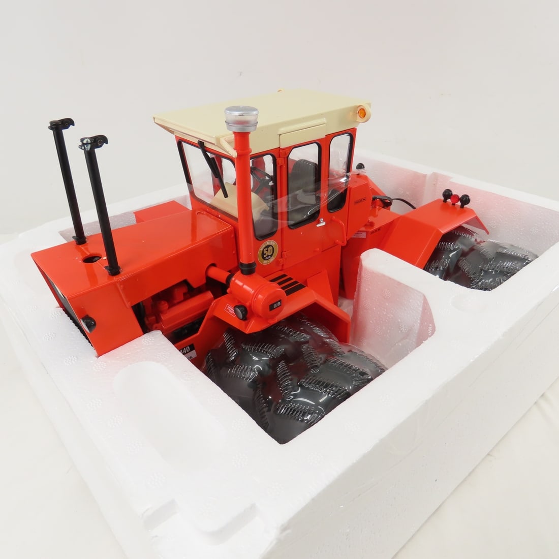 ERTL Prestige 1:16 Allis Chalmers 440 Tractor - 2