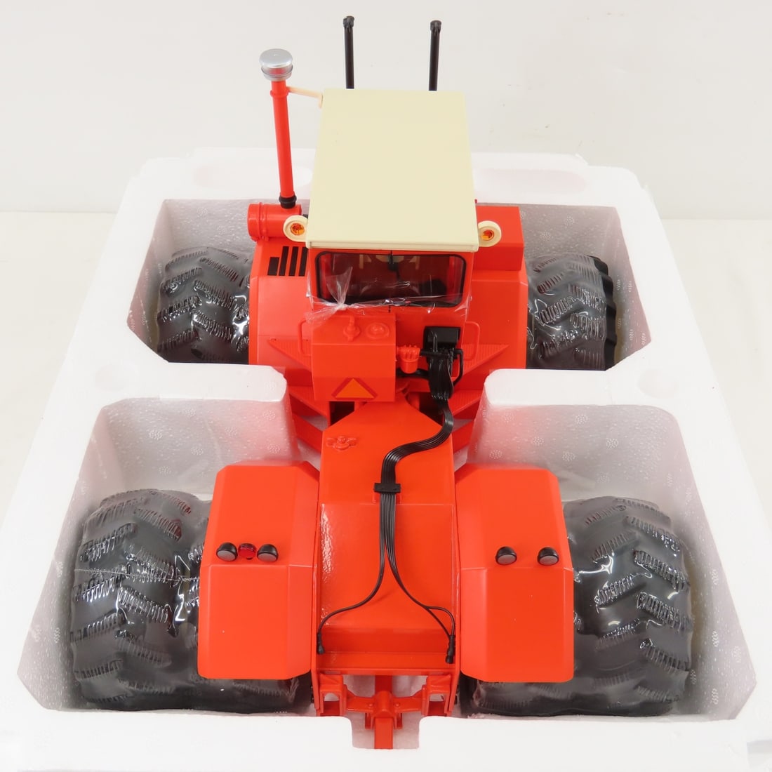 ERTL Prestige 1:16 Allis Chalmers 440 Tractor - 5