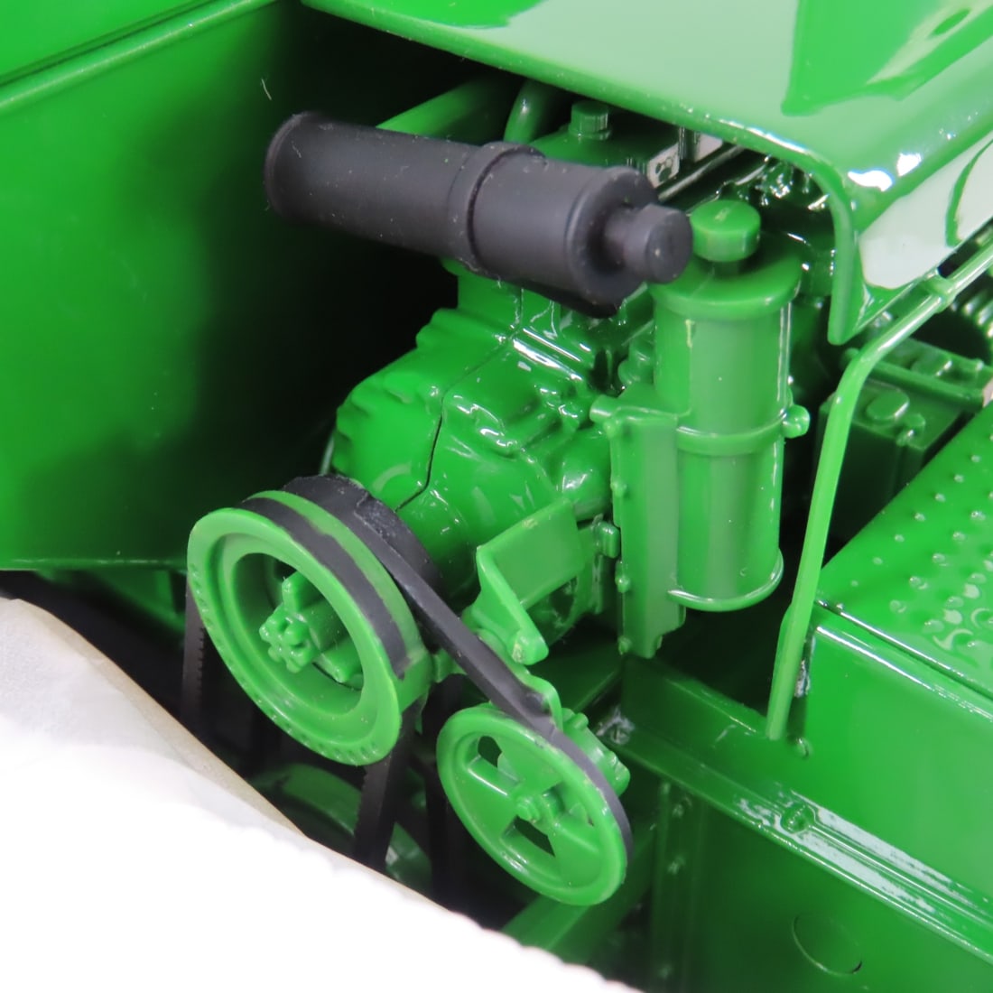 ERTL Britains 1:16 John Deere Prestige 55 Combine - 14