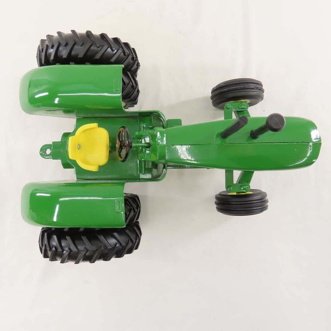ERTL 1:16 Scale Series II John Deere 5020 Diesel - 10