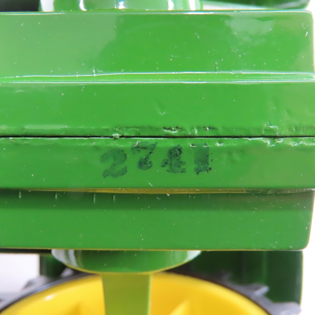 ERTL 1:16 Scale Series II John Deere 5020 Diesel - 12