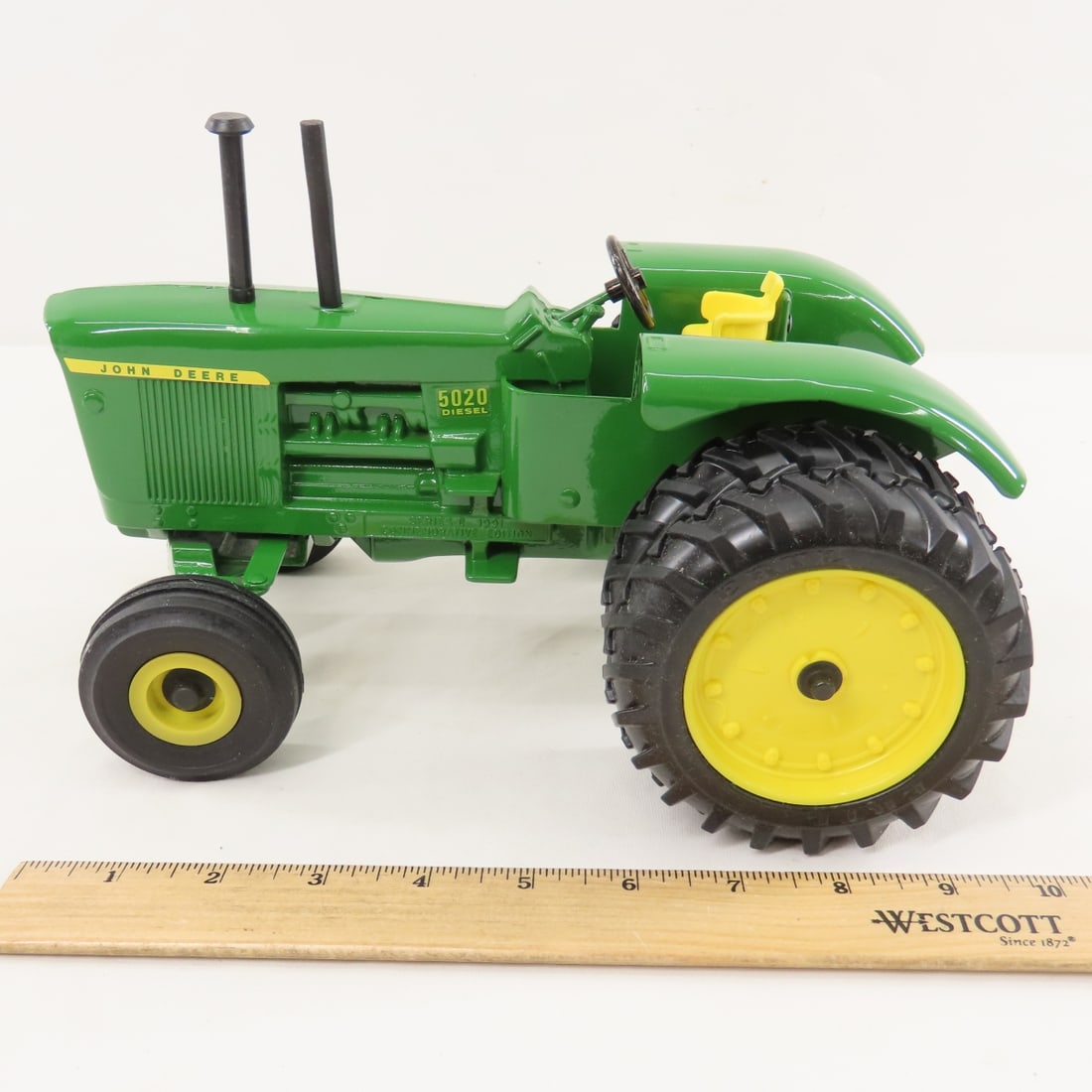 ERTL 1:16 Scale Series II John Deere 5020 Diesel - 3