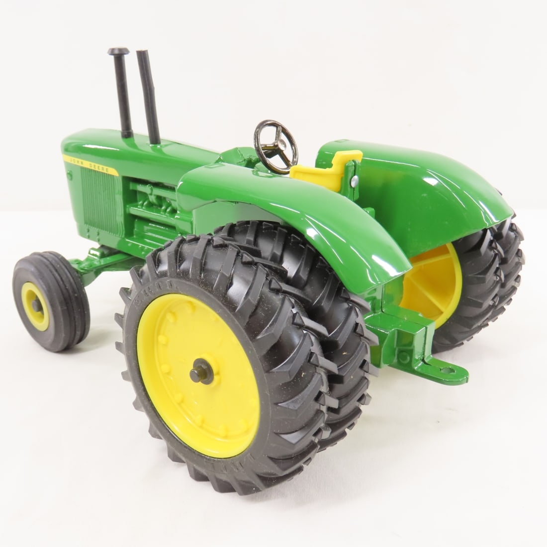 ERTL 1:16 Scale Series II John Deere 5020 Diesel - 4
