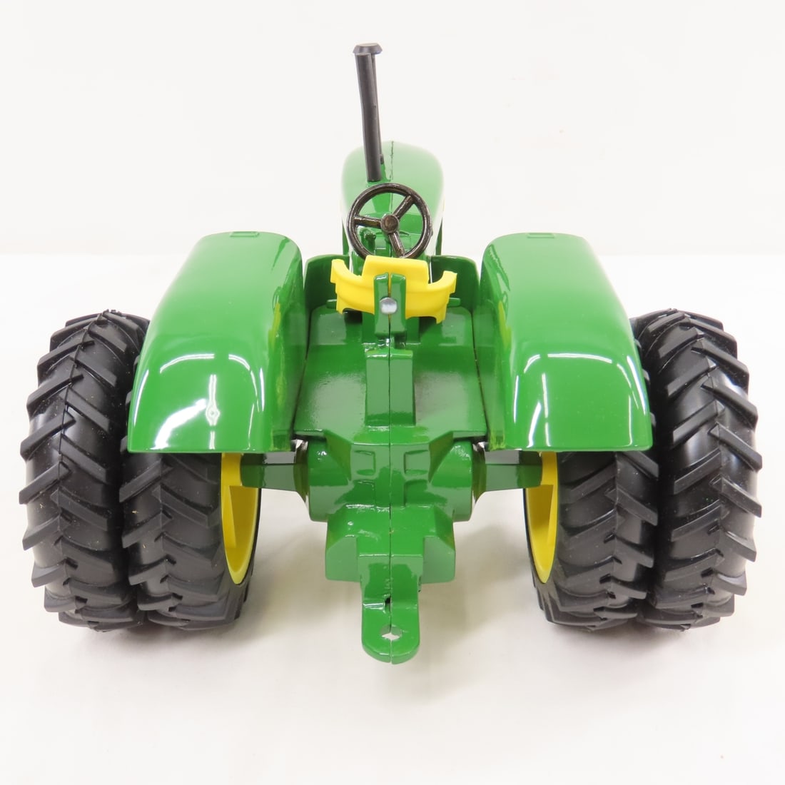 ERTL 1:16 Scale Series II John Deere 5020 Diesel - 5
