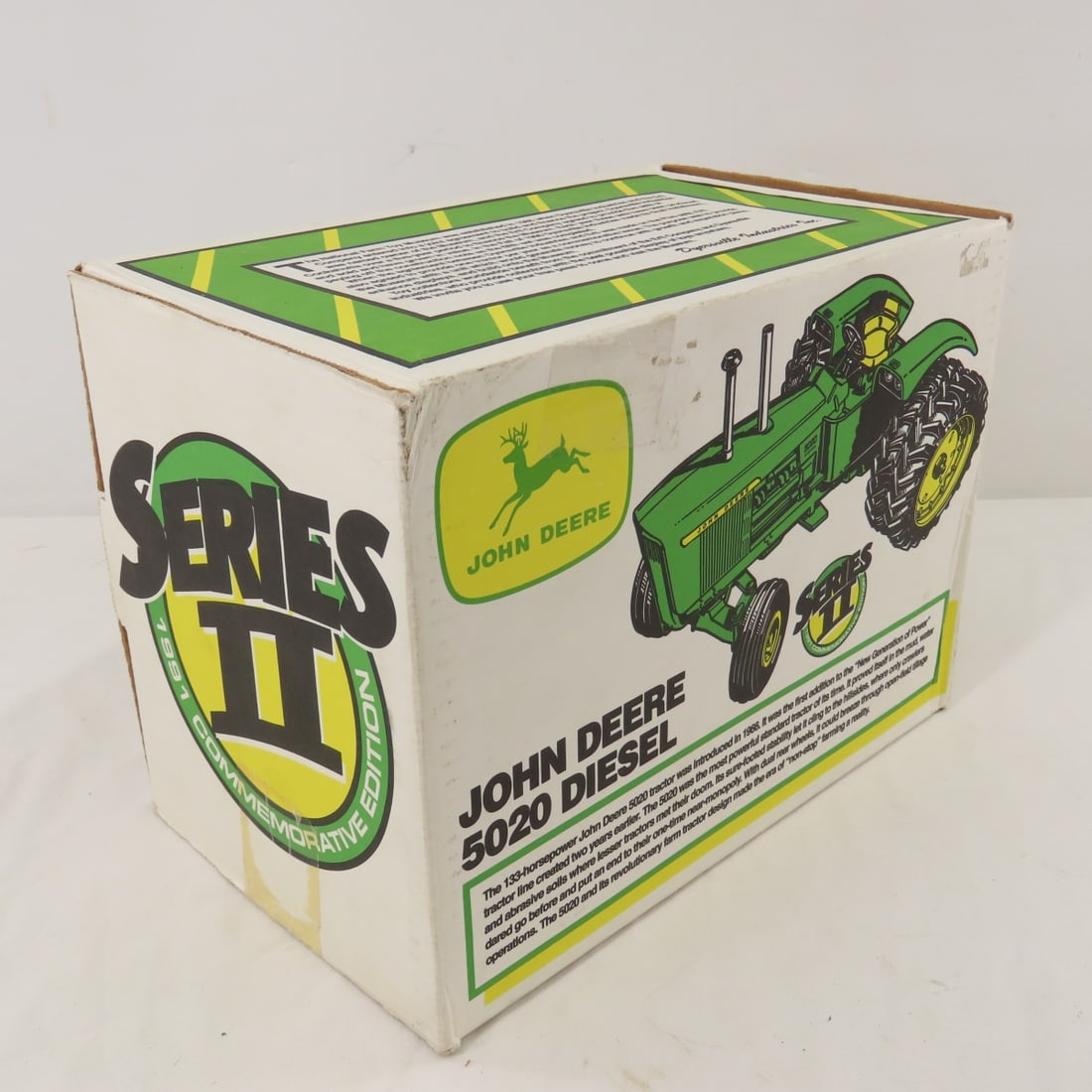 ERTL 1:16 Scale Series II John Deere 5020 Diesel - 16