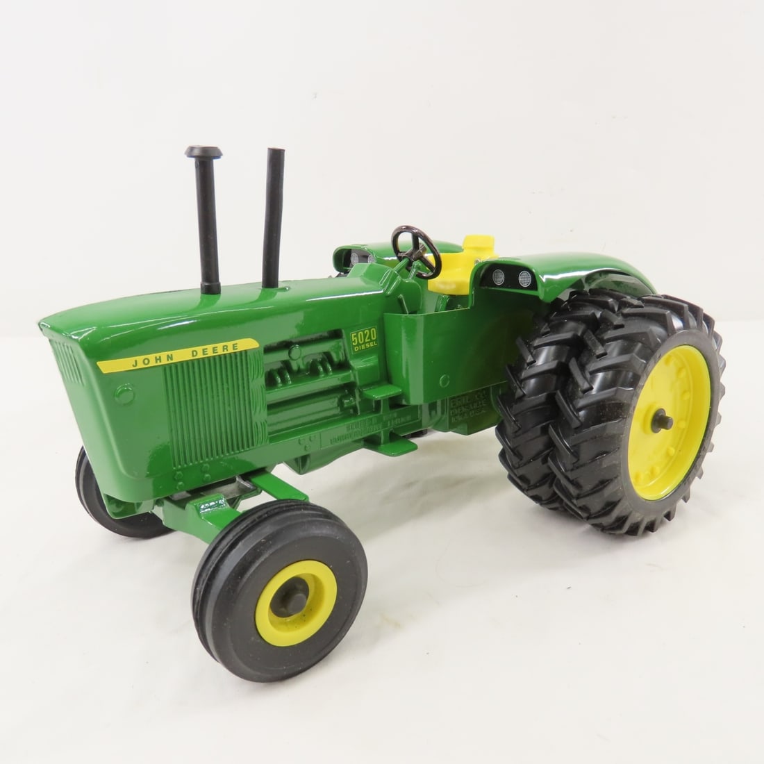 ERTL 1:16 Scale Series II John Deere 5020 Diesel - 2