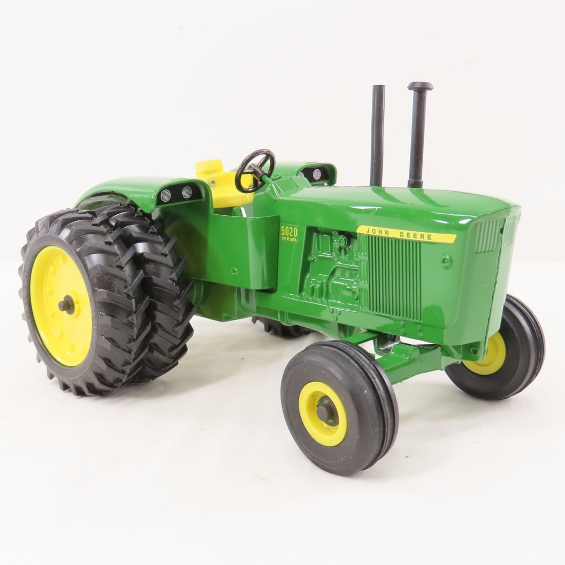 ERTL 1:16 Scale Series II John Deere 5020 Diesel - 8