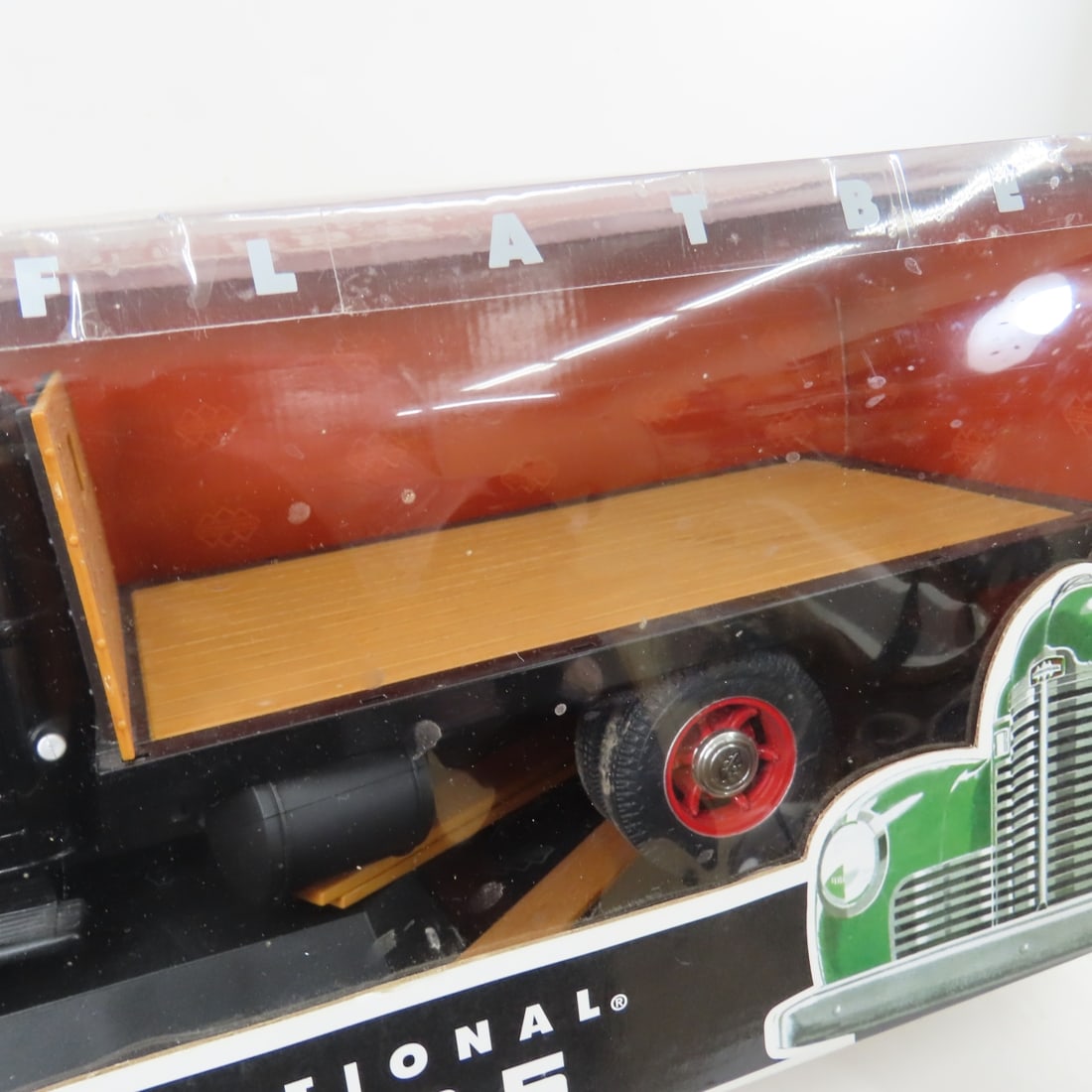Toy Trucker International Model KB-5 1:16 Truck - 12