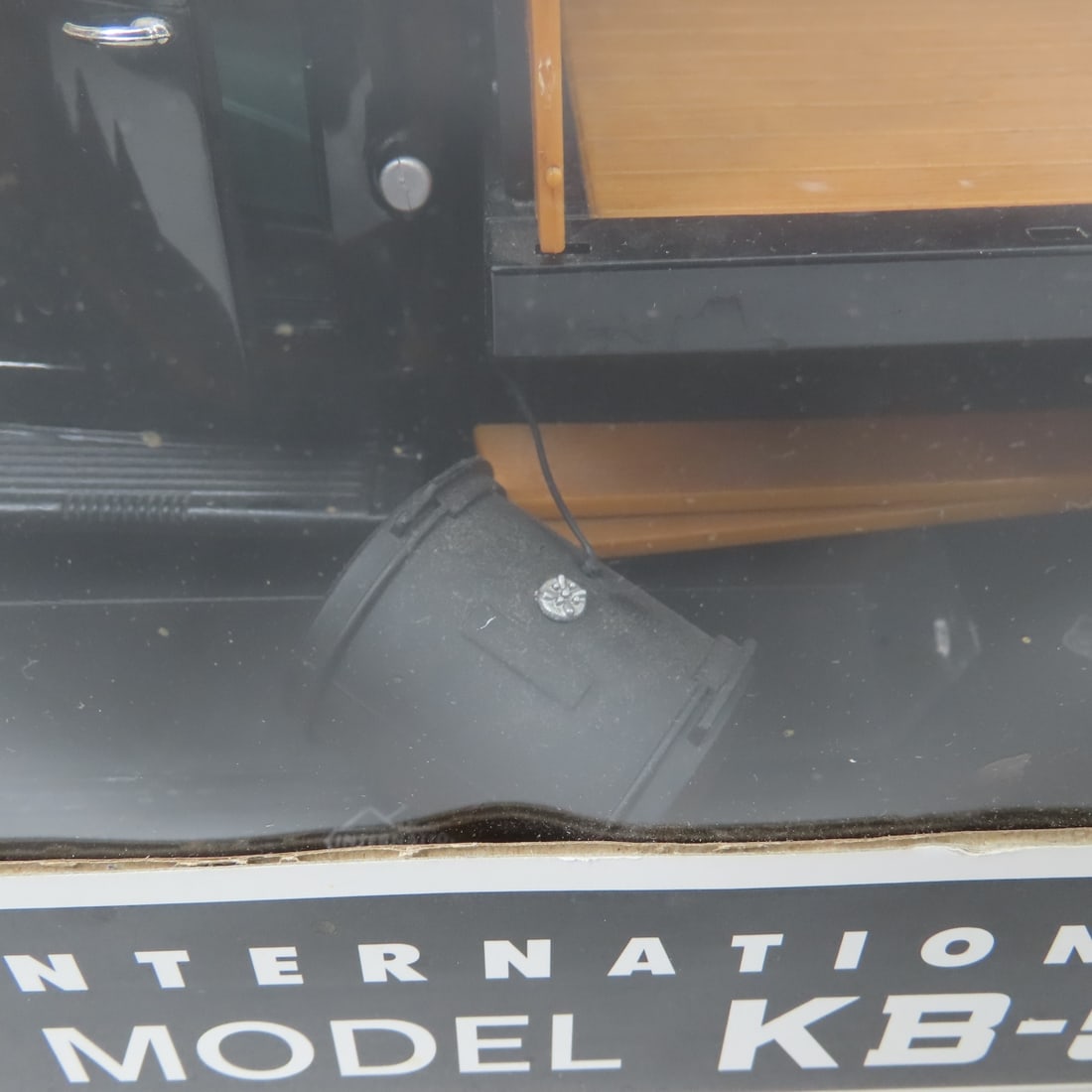 Toy Trucker International Model KB-5 1:16 Truck - 13