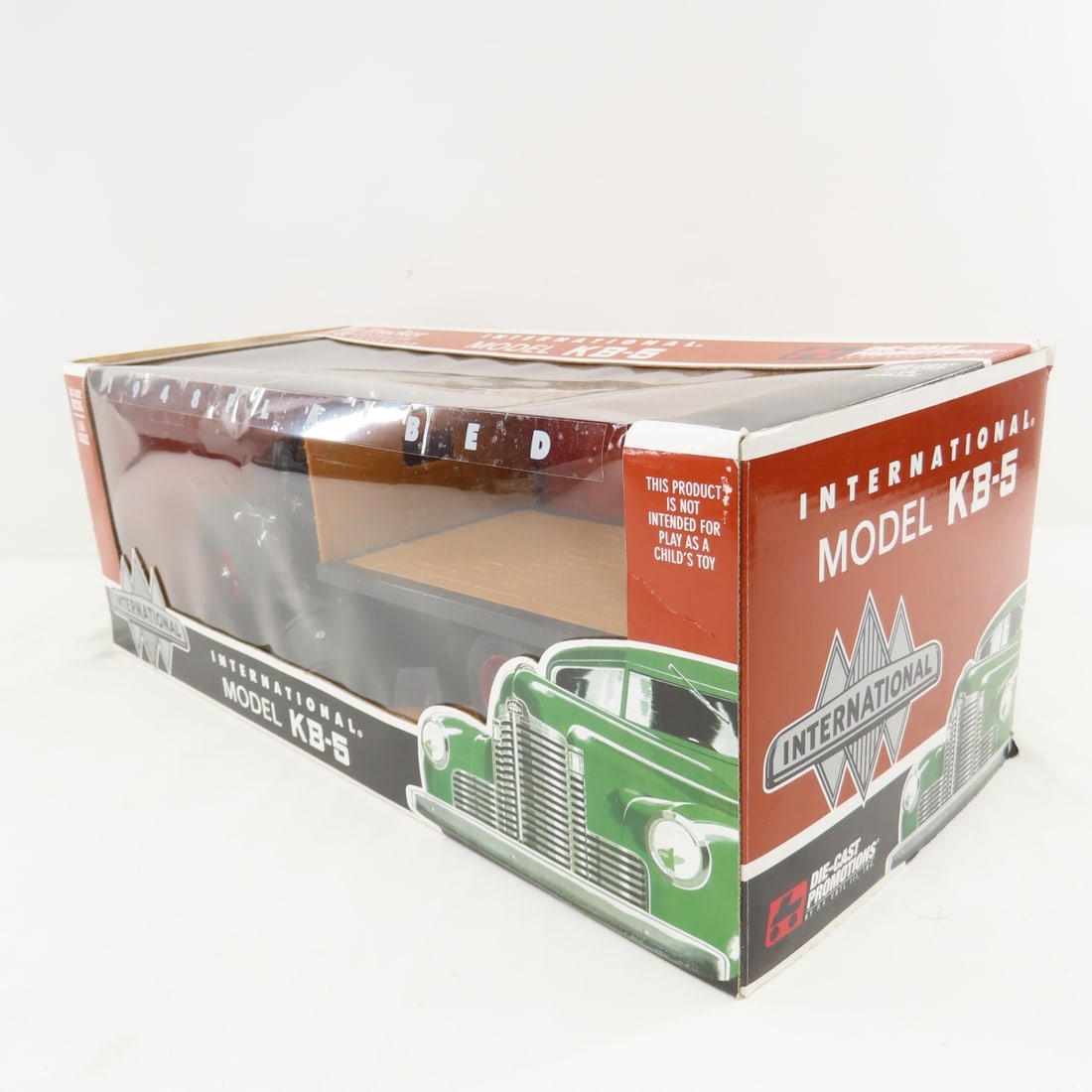 Toy Trucker International Model KB-5 1:16 Truck - 8