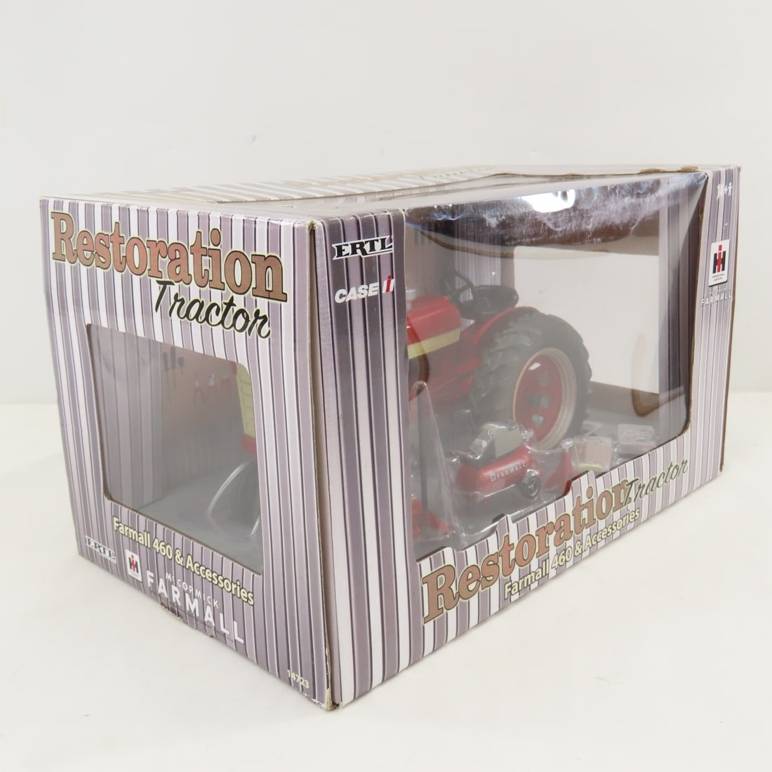 ERTL Case Farmall 460 Restoration Tractor 1:16 - 2