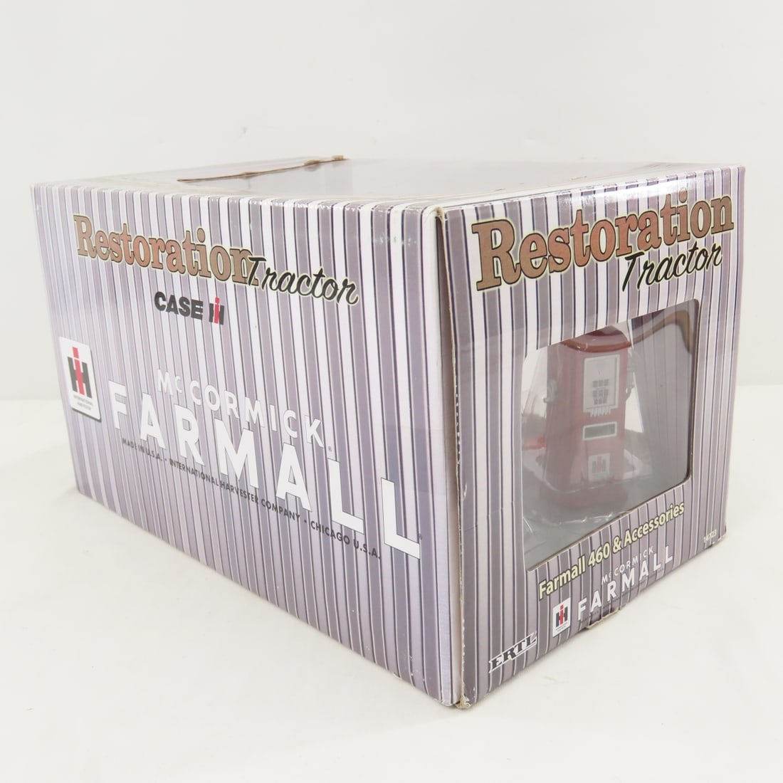 ERTL Case Farmall 460 Restoration Tractor 1:16 - 4