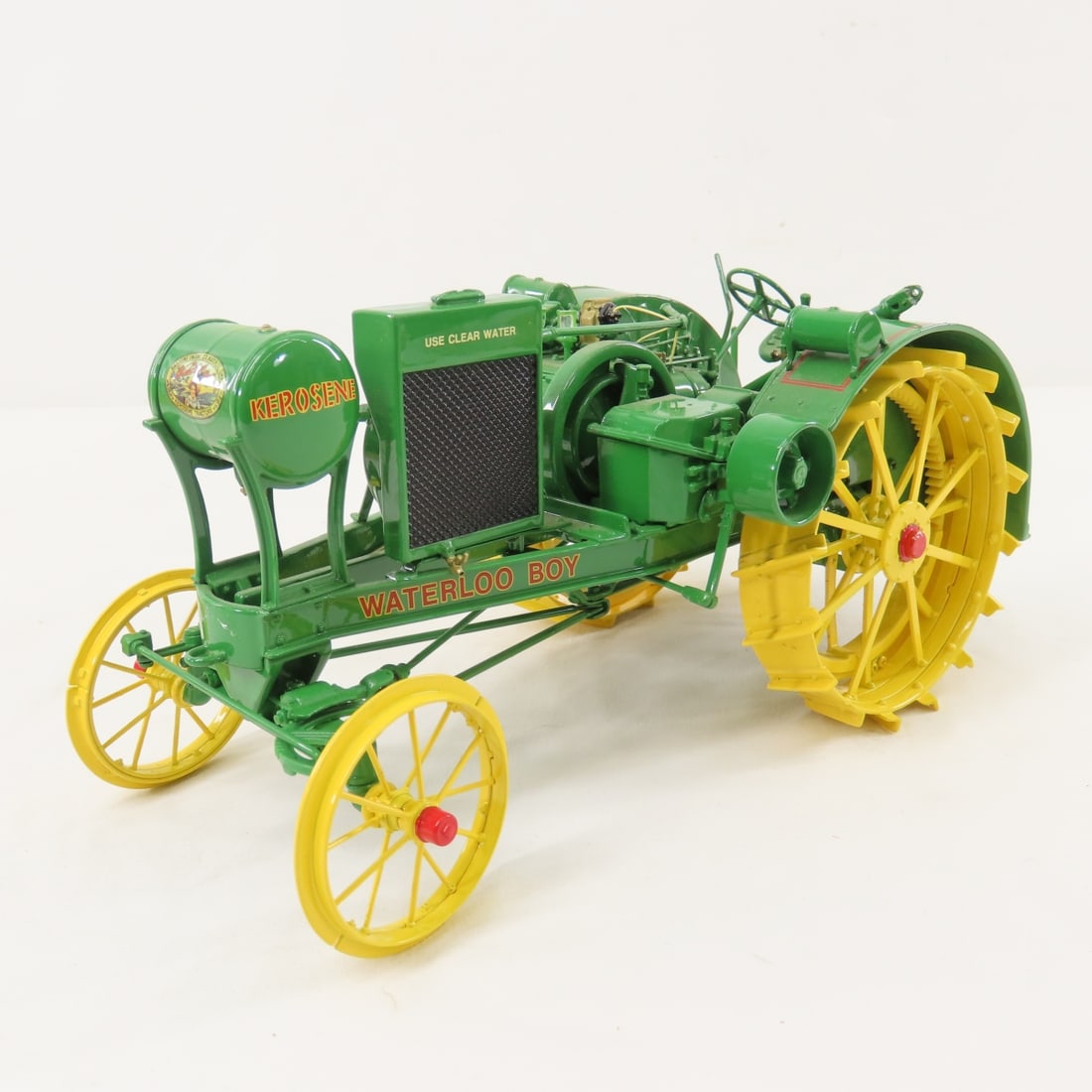 ERTL John Deere Precision Classics Waterloo Boy - 2