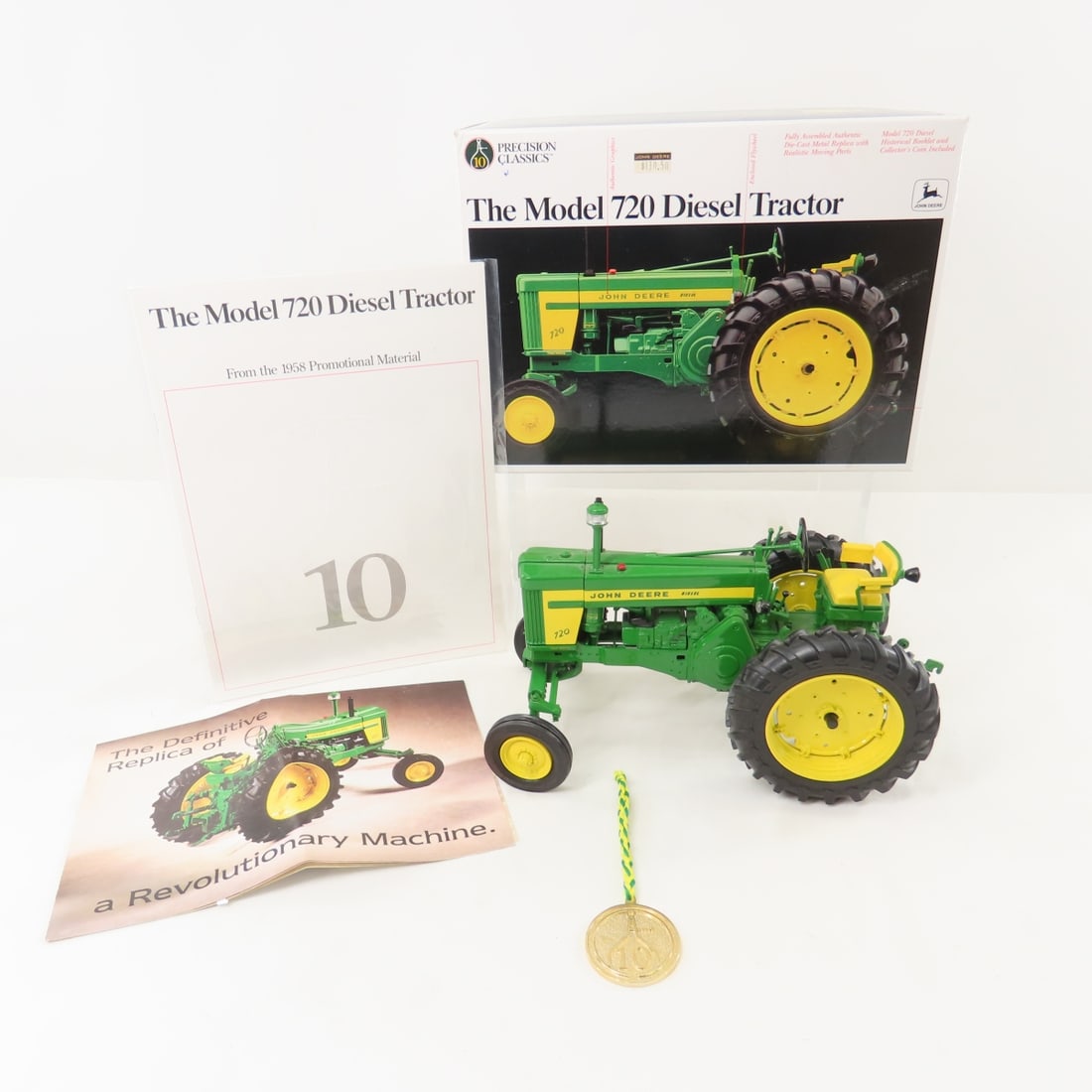 ERTL John Deere Precision Classics 720 Diesel (1 of 17)