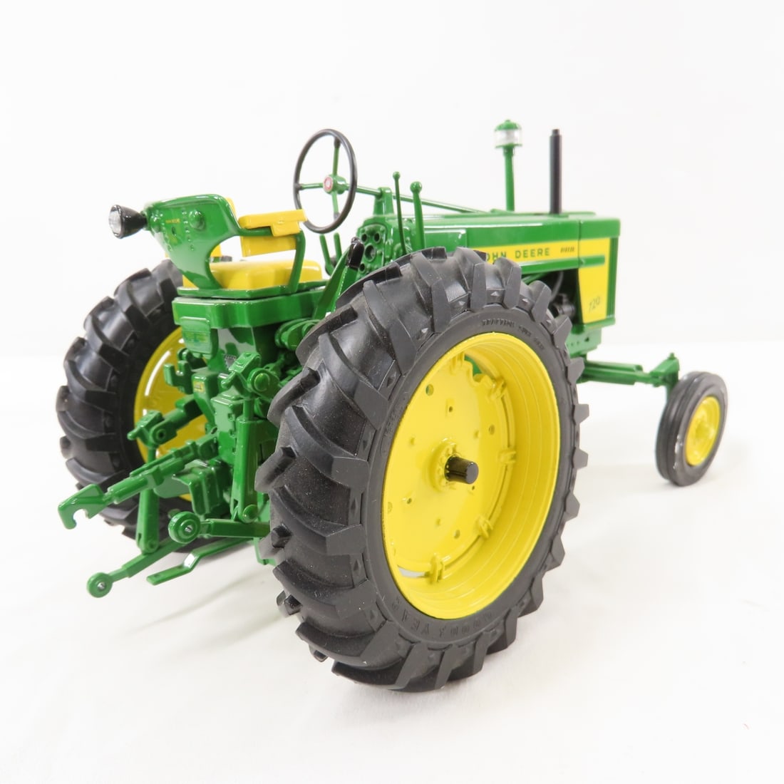ERTL John Deere Precision Classics 720 Diesel - 6