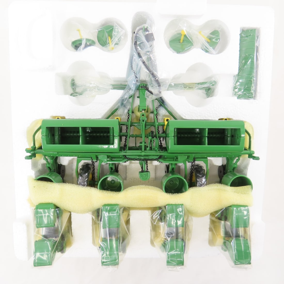 ERTL John Deere Precision Classics 494 Planter - 11