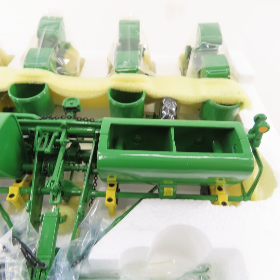 ERTL John Deere Precision Classics 494 Planter - 13