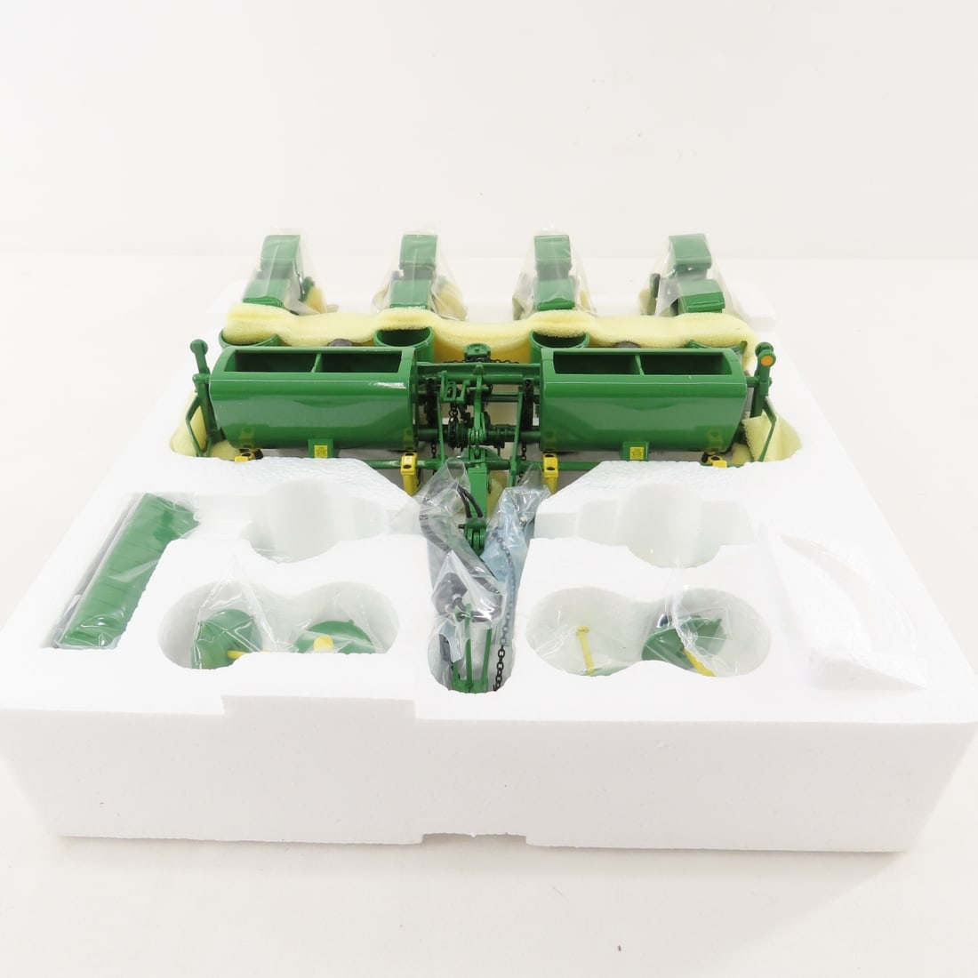 ERTL John Deere Precision Classics 494 Planter - 6
