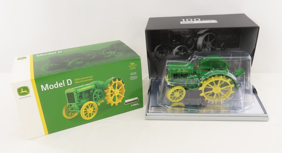 ERTL John Deere Prestige Model D 100th Anniversary (1 of 19)