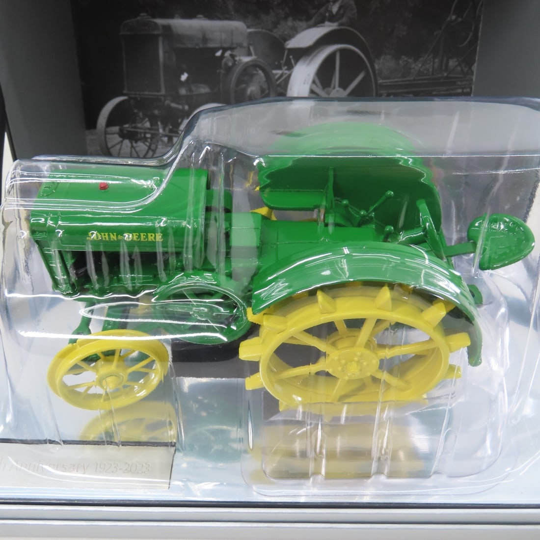 ERTL John Deere Prestige Model D 100th Anniversary - 8