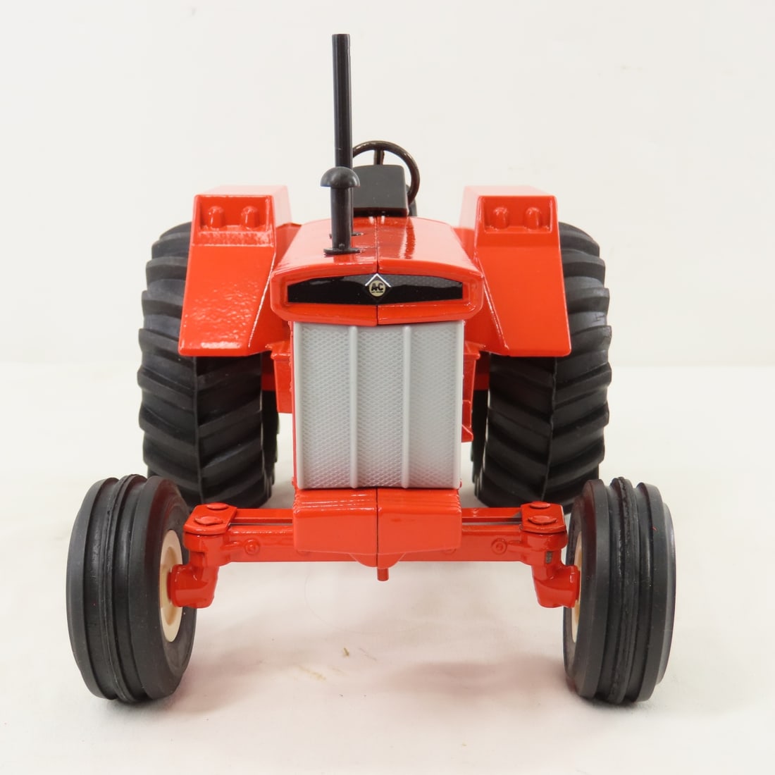 ERTL Special Edition Allis Chalmers D-21 Tractor - 9
