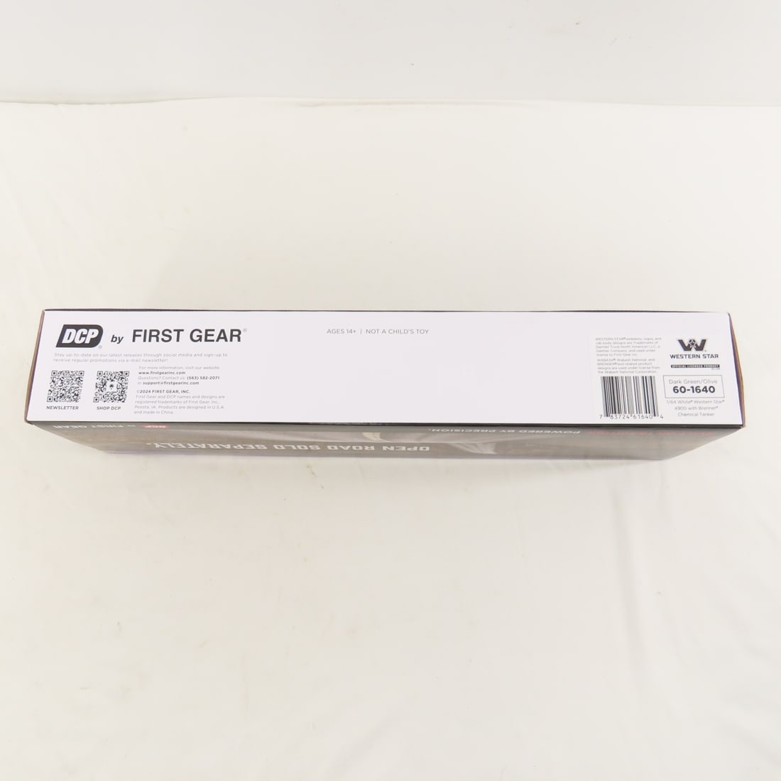 DCP First Gear 1:64 Scale White Western Star 4900 - 10