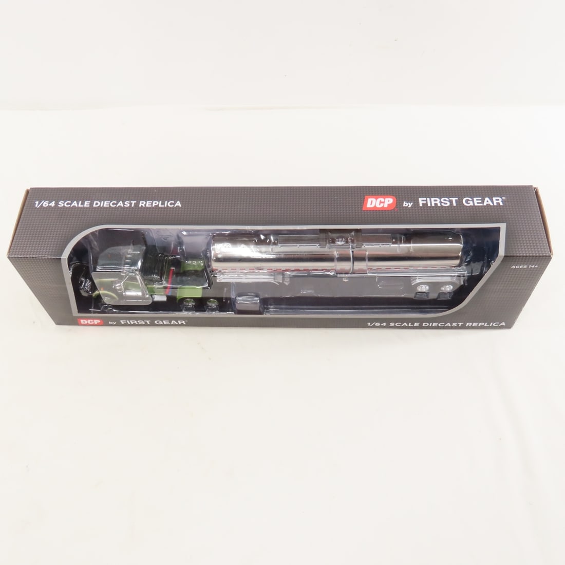 DCP First Gear 1:64 Scale White Western Star 4900 - 9