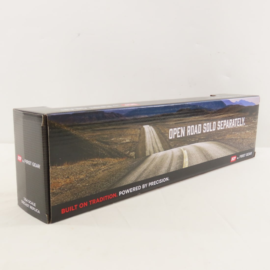 DCP First Gear 1:64 Scale Ford LTL-9000 Sleeper - 6