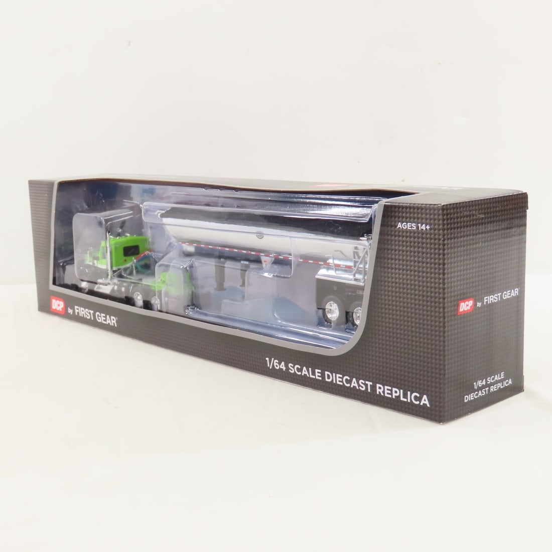 DCP First Gear 1:64 Scale Kenworth W990 Day Cab - 8