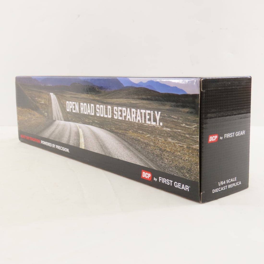 DCP First Gear 1:64 Scale Peterbilt 389 Sleeper - 4