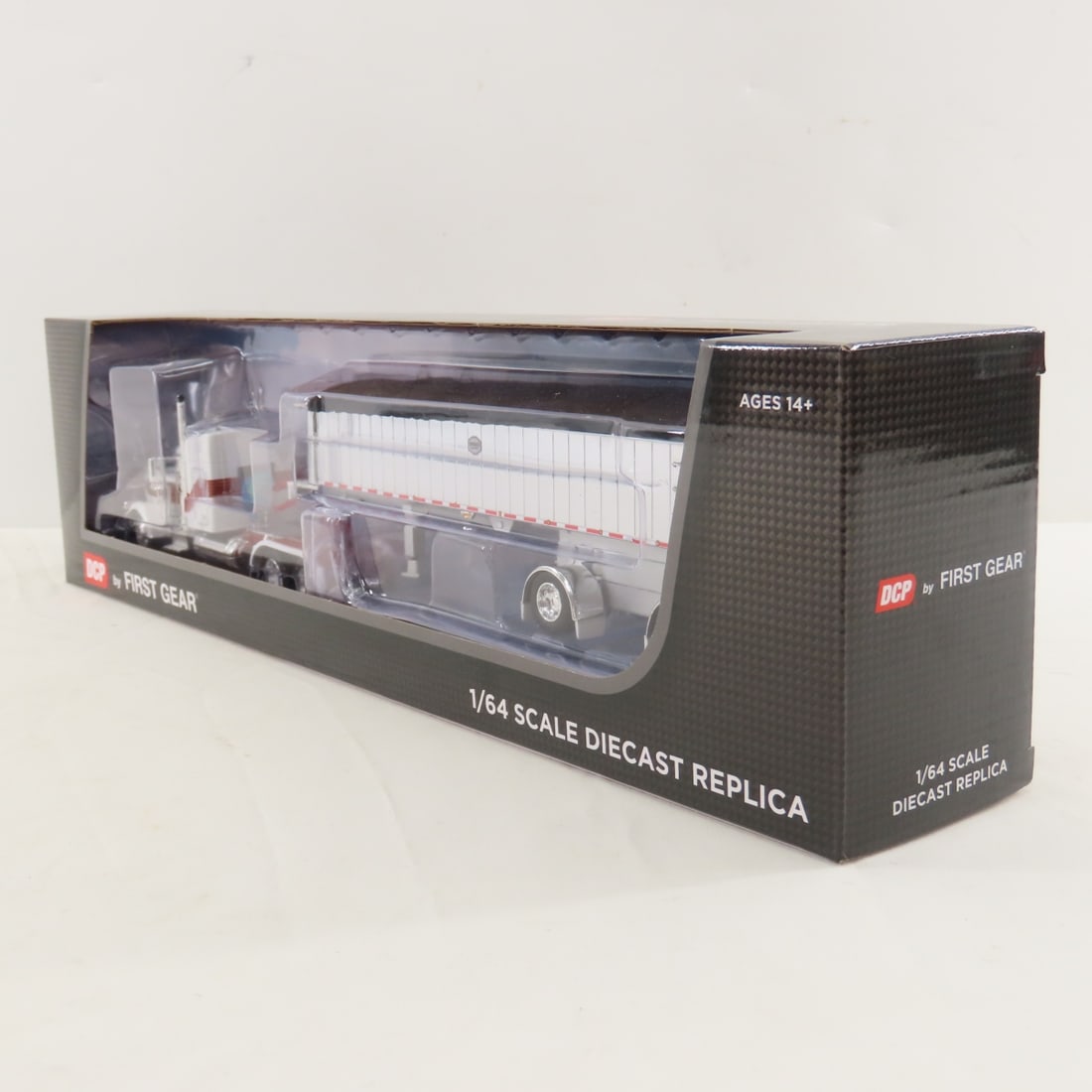 DCP First Gear 1:64 Scale Peterbilt 389 Sleeper - 8