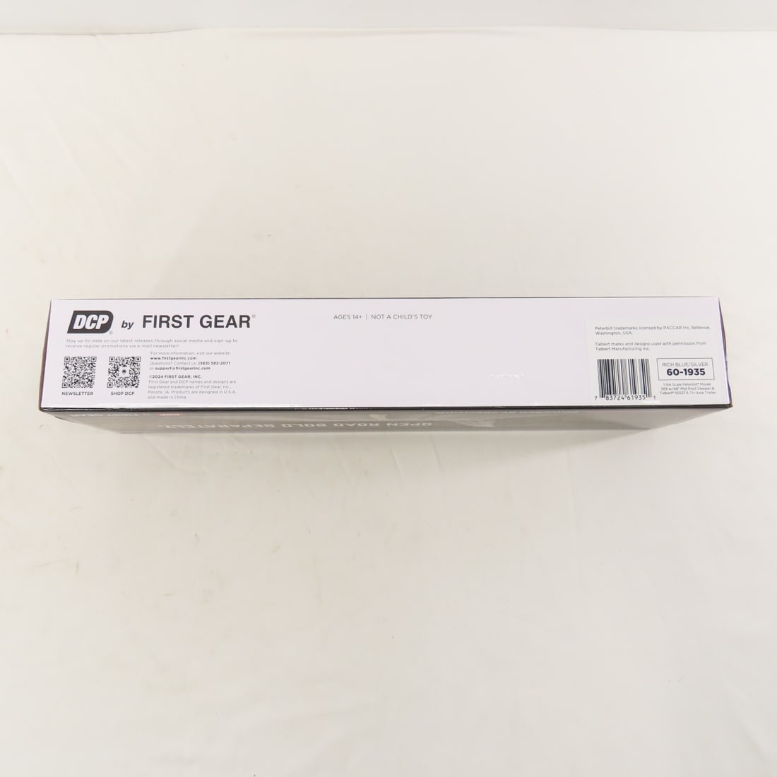 DCP First Gear 1:64 Scale Peterbilt 389 Sleeper - 10