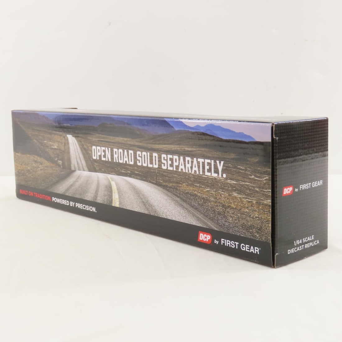 DCP First Gear 1:64 Scale Peterbilt 389 Sleeper - 4