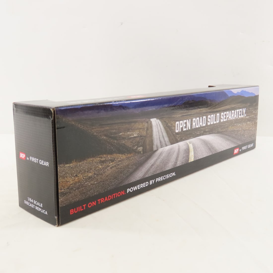 DCP First Gear 1:64 Scale Peterbilt 389 Sleeper - 6