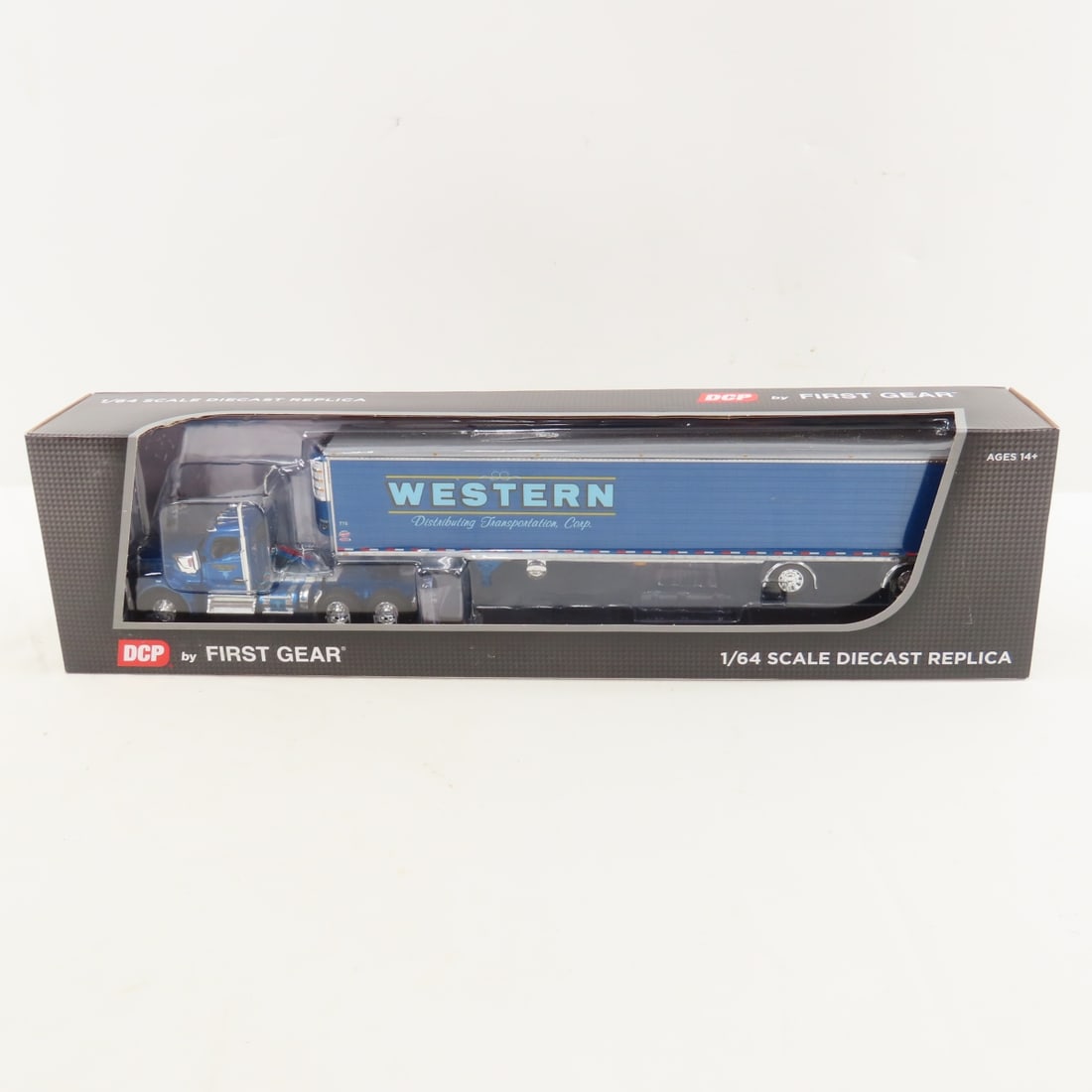 DCP First Gear 1:64 Scale Kenworth W990 Day Cab (1 of 11)