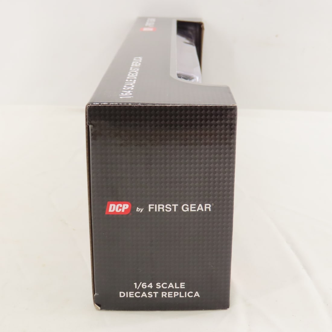 DCP First Gear 1:64 Peterbilt 389 Flattop Sleeper - 3