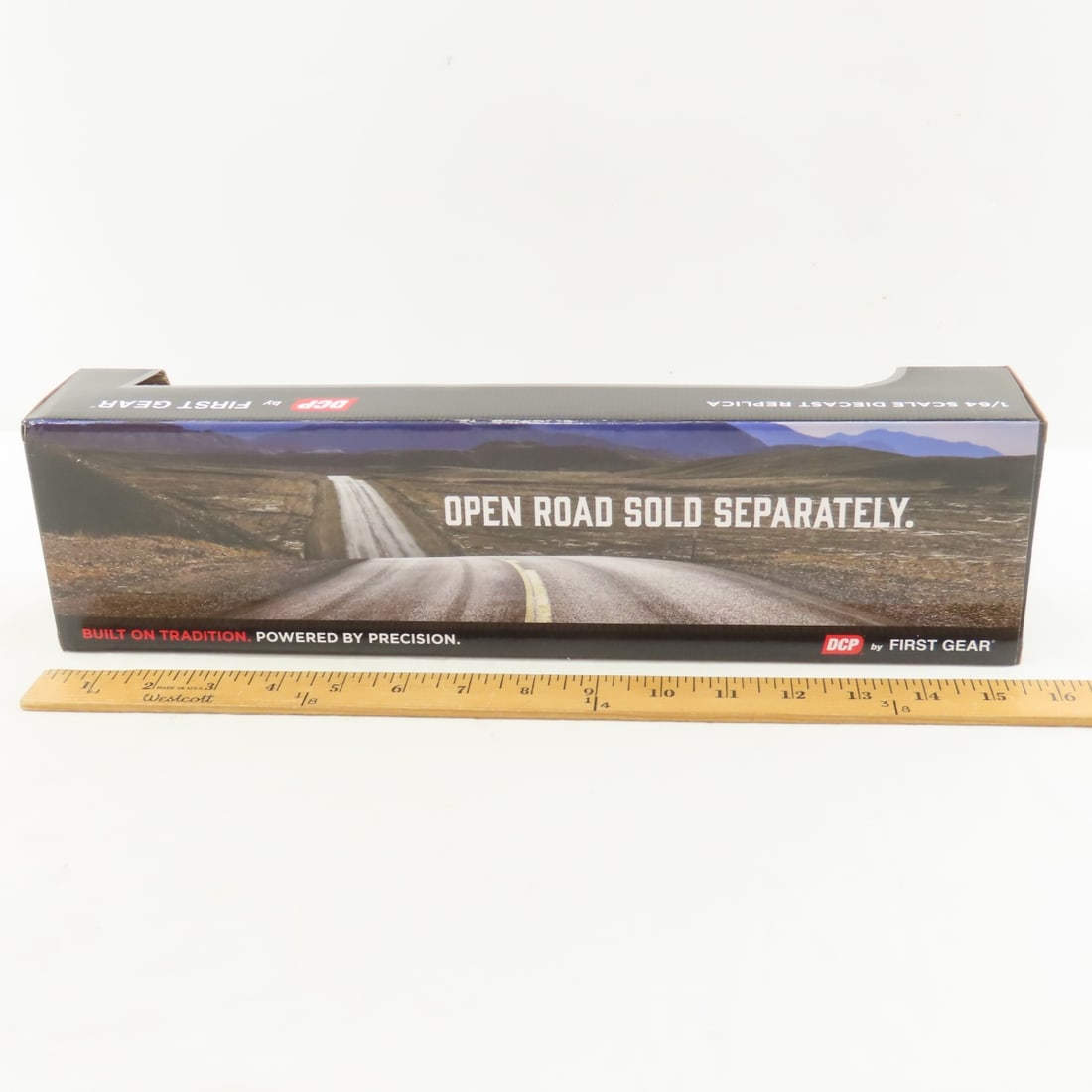 DCP First Gear 1:64 Peterbilt 389 Flattop Sleeper - 5