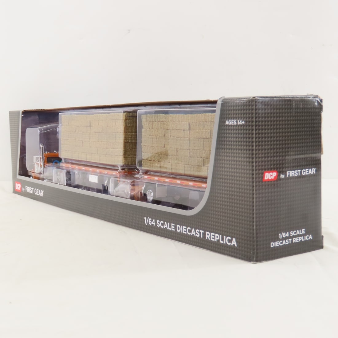 DCP First Gear 1:64 Peterbilt 379 Day Cab - 8
