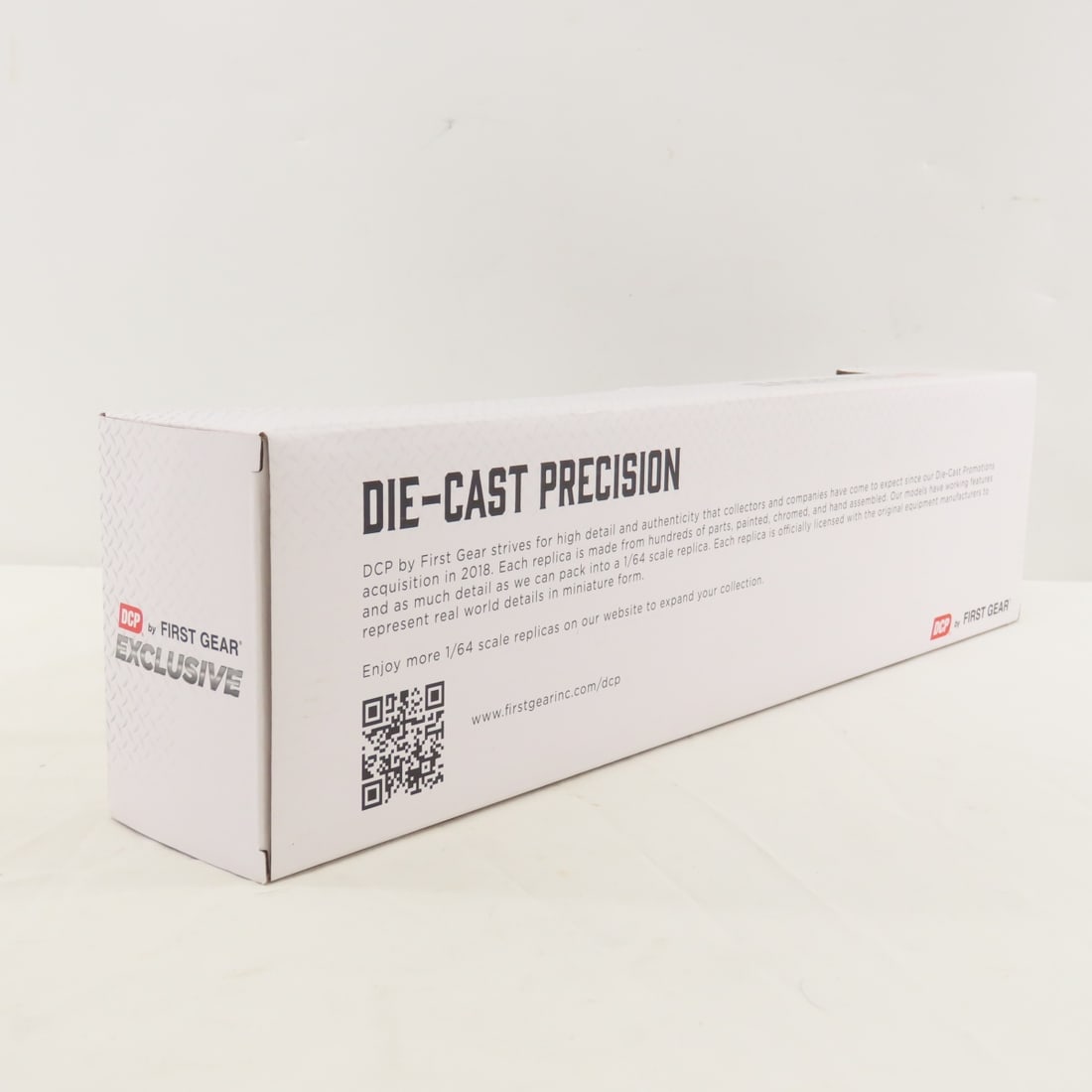 DCP Exclusive 1:64 Kenworth W900L with Trailer - 6
