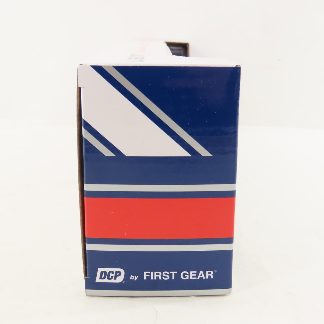 DCP First Gear 1:64 Kenworth Aerodyne Sleeper - 3