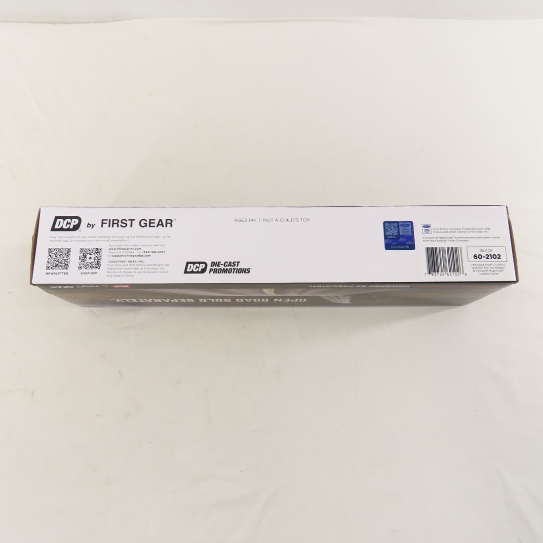 DCP First Gear 1:64 Ford LTL900 Flattop & Lowboy - 10