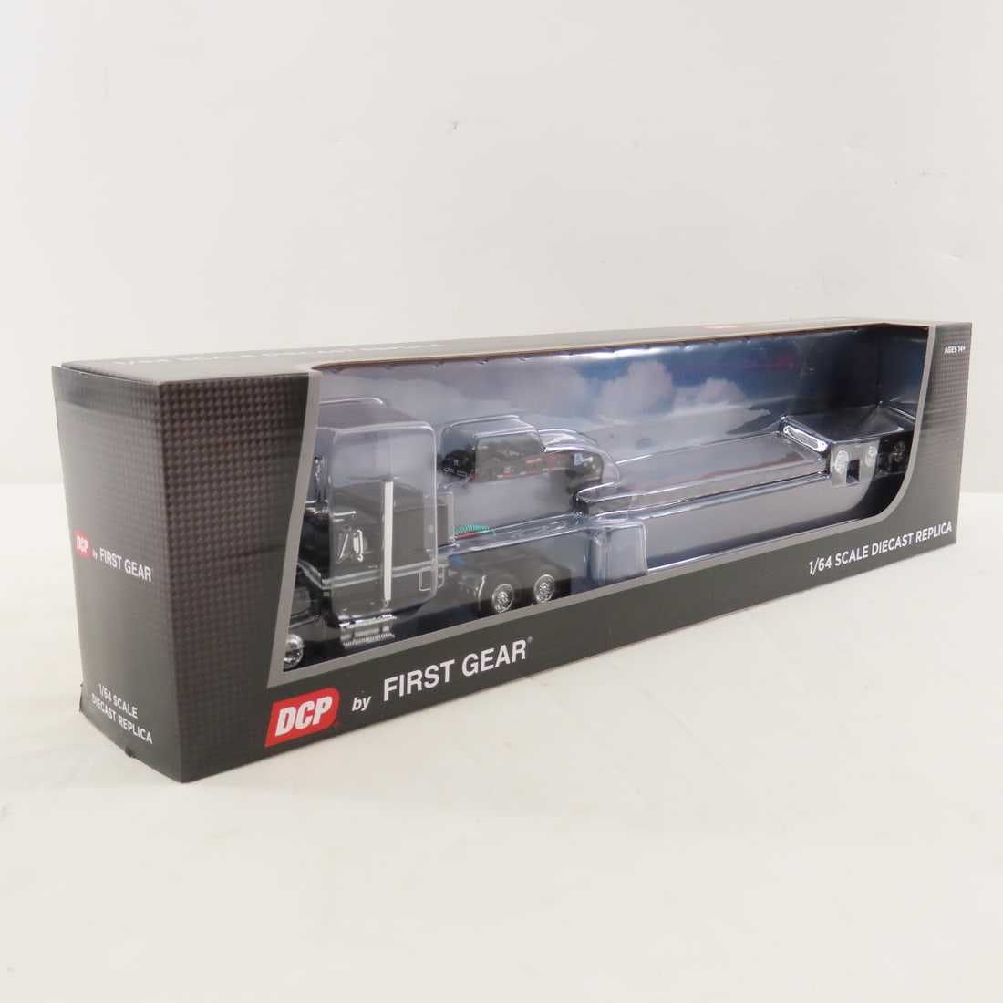 DCP First Gear 1:64 Ford LTL900 Flattop & Lowboy - 2