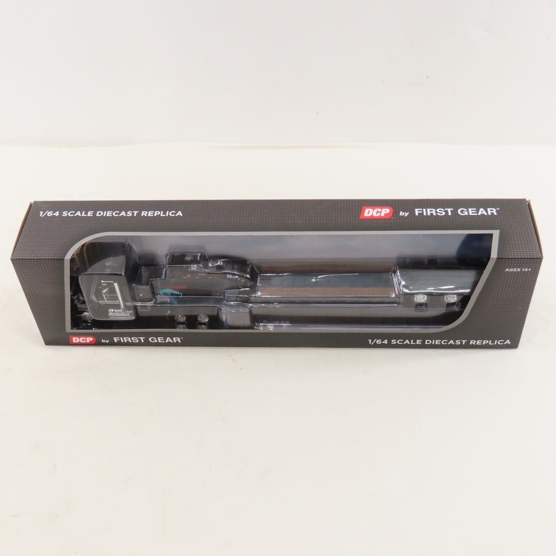 DCP First Gear 1:64 Ford LTL900 Flattop & Lowboy - 9
