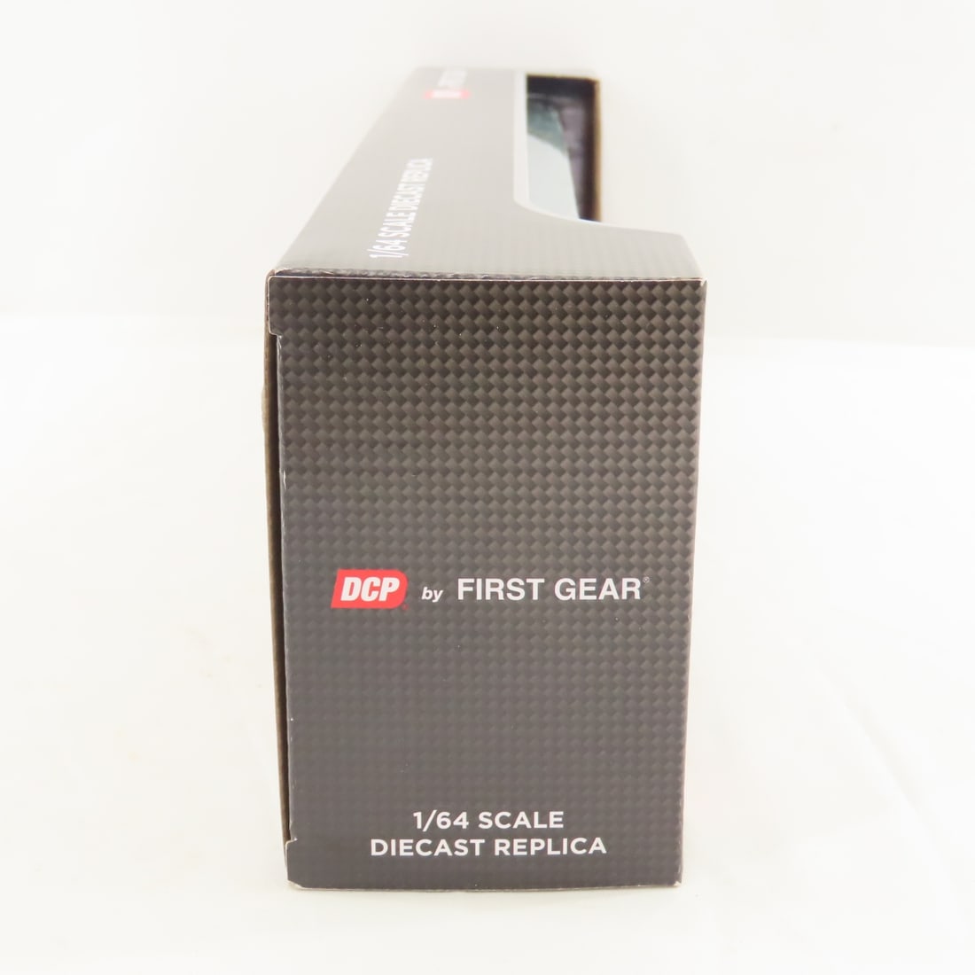 DCP First Gear 1:64 Peterbilt 389 Sleeper/Trailer - 3