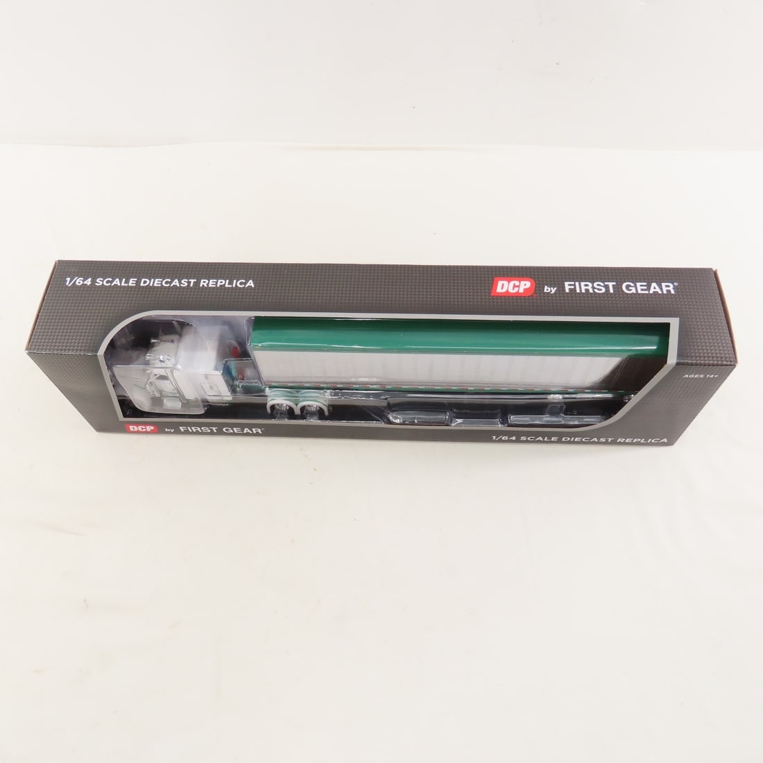 DCP First Gear 1:64 Peterbilt 389 Sleeper/Trailer - 9