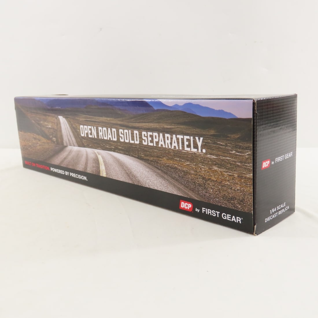 DCP First Gear 1:64 Peterbilt 351 Sleeper & Lowboy - 4