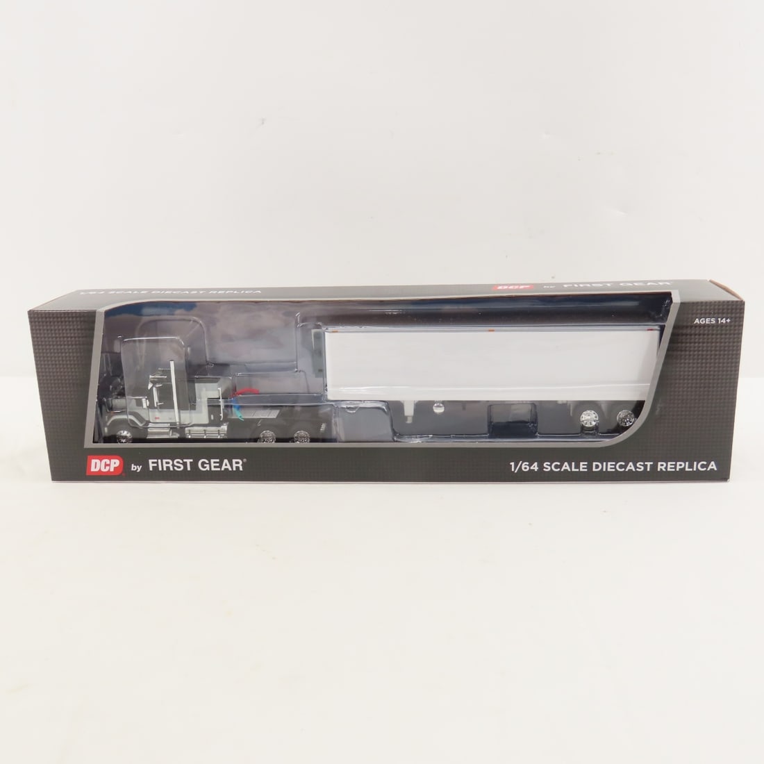 DCP First Gear 1:64 GMC General Sleeper & Trailer: DCP First Gear 1:64 GMC General Sleeper & Trailer - Black 60-1923 1/64 GMC General w/60" Flattop Sleeper & 40' Vintage Trailer. Lot Size: 16x4x3" 1 lb All information and photos are intended to be as 